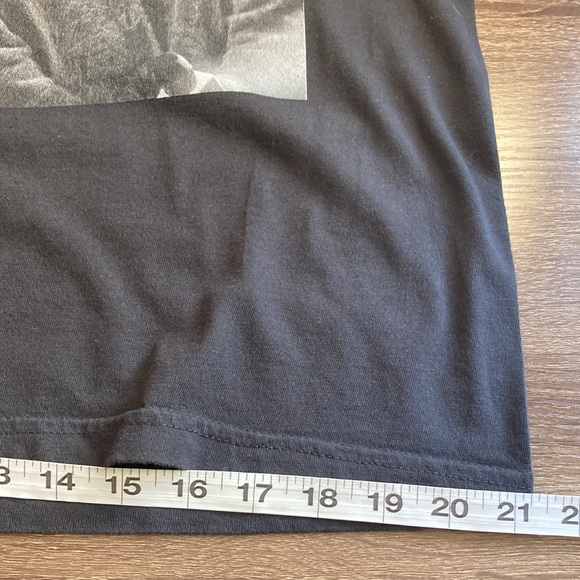 EUC Medium Black Drake X Gojo Satoru  Graphic T Shirt - Picture 7 of 7